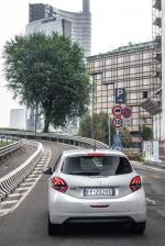 Peugeot 208 Signature 2018 года